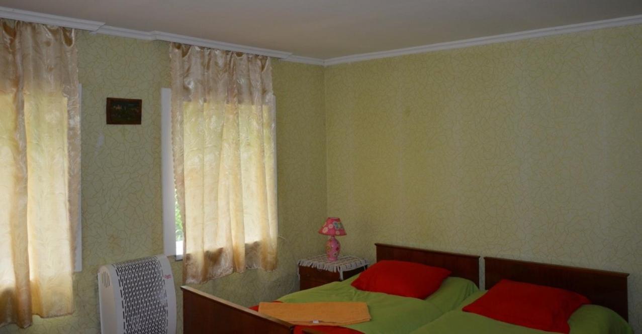 Guesthouse Gegi Kutaisi Exterior photo