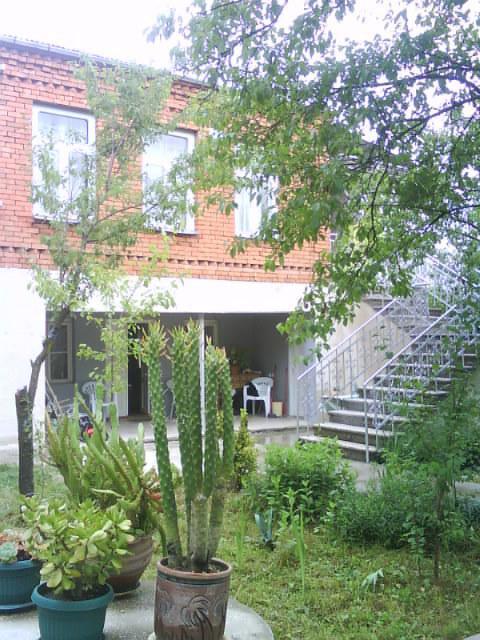 Guesthouse Gegi Kutaisi Exterior photo
